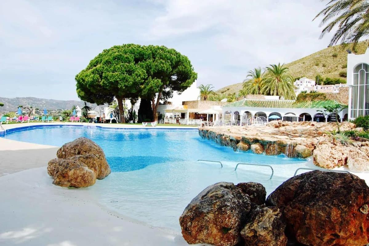 Beautiful Apartment With Amazing Sea View Nerja Exteriör bild