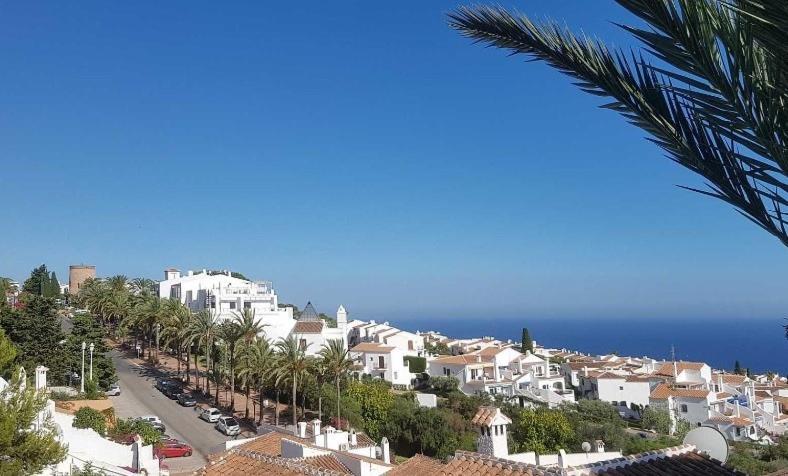 Beautiful Apartment With Amazing Sea View Nerja Exteriör bild